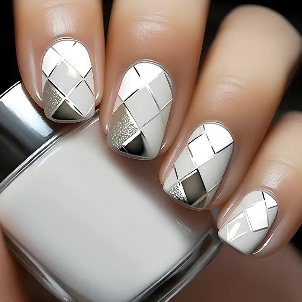 24Pcs Fashion Fake Nails Press on Short Square Head False Nail Art Black Starlit Sky Design Artifical Full Cover Nail Tips 2030